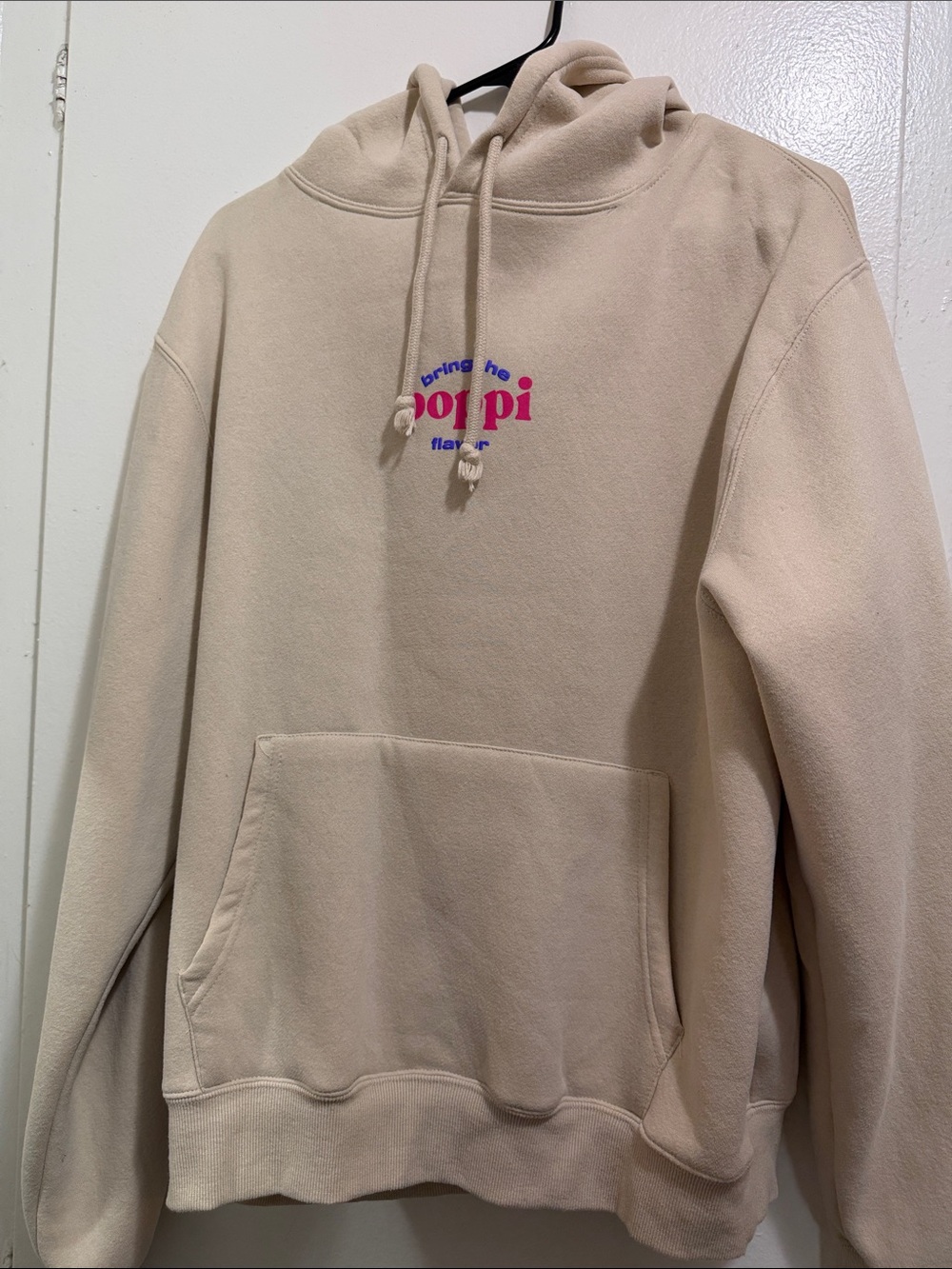 Women’s Beige Pullover with Pink & Blue 'poppi' Logo